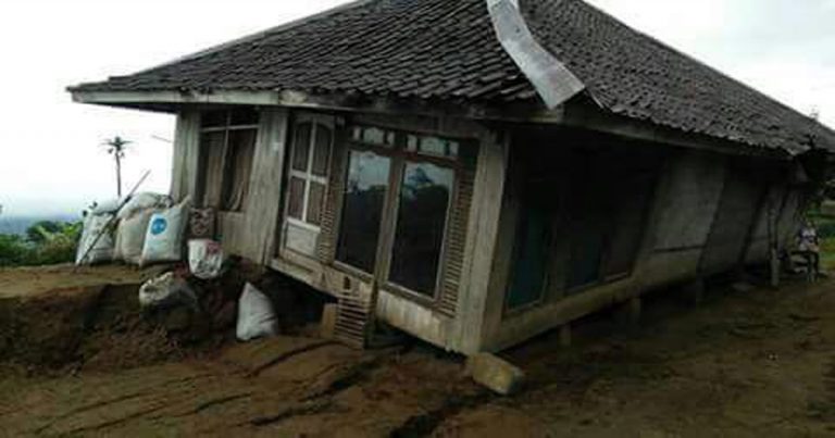 1.300 Jiwa Mengungsi dan 380 Rumah Rusak Akibat Gerakan Tanah di Cianjur