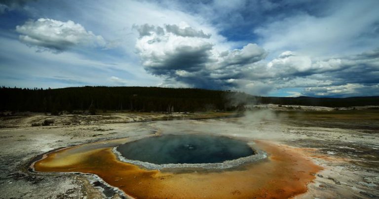 NASA Berencana Mendinginkan Supervolcano yang Berpotensi Menimbulkan Ancaman Lebih Besar daripada Asteroid