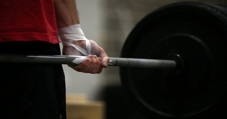 Mahasiswa Malaysia Ini Tewas Setelah Tertimpa Barbell 108 kg