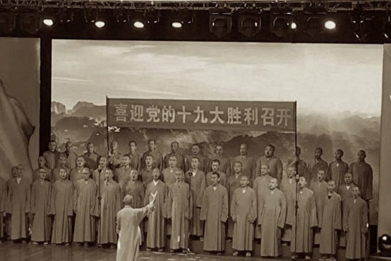 Para Biksu di Tiongkok ‘Memuliakan’ Kongres Nasional Ke-19, Netizens Menyindir dan Para Ilmuwan Mengkritik