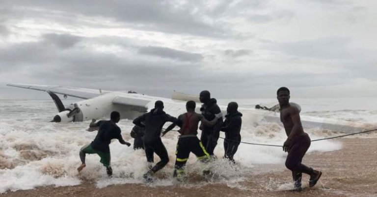 Empat Orang Tewas Saat Kecelakaan Pesawat Kargo di Pantai Gading