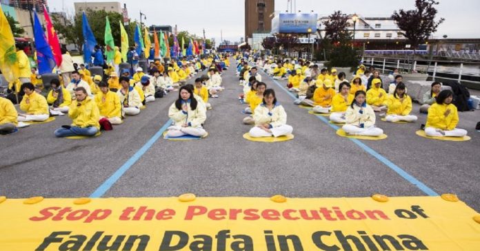 praktisi Falun Dafa di New York