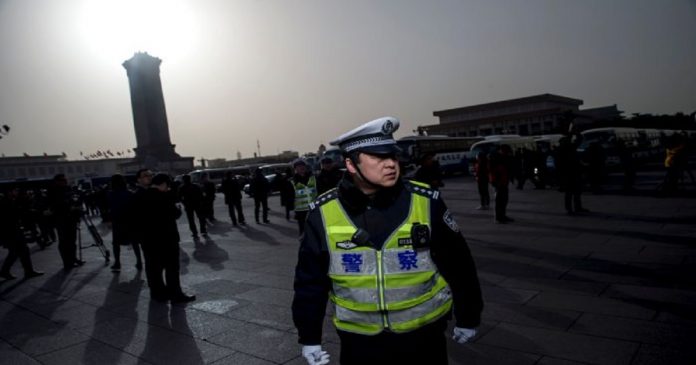 Warga Kanada Menggugat Polisi Beijing Atas Penahanan Anaknya