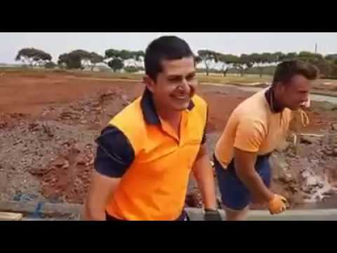 Pekerja Menunjukkan Jalan Cerdik untuk Menghaluskan Beton dengan Cepat (Video)