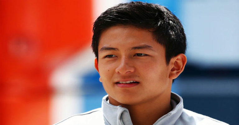 Rio Haryanto Jajal Balap Mobil Listrik