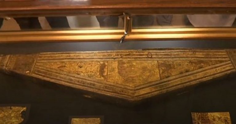 Artefak Emas dari Makam Firaun Mesir Kuno Raja Tutankhamun untuk Pertama Kalinya Dipamerkan