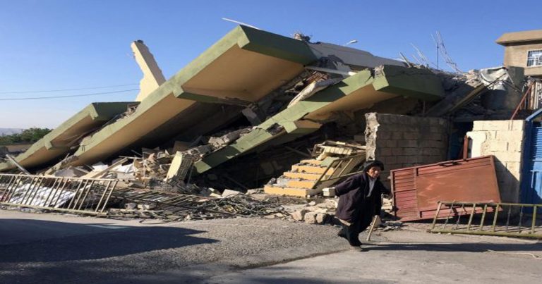 Bangunan dan Gedung-gedung Rontok Saat Gempa Bumi 7,3 SR di Perbatasan Irak-Iran