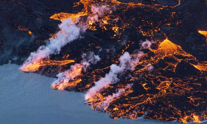 Salah Satu Gunung Api Paling Mematikan di Eropa Terbangun dari Tidur Panjang