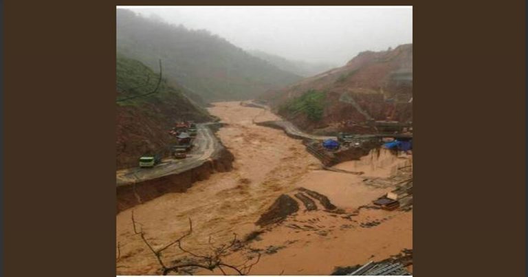 Badai Cempaka Sebabkan Bencana di 21 Kabupaten/Kota Jawa dan Bali, 11 Orang Meninggal Dunia