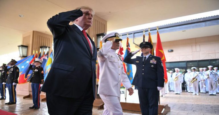 Trump Memuji Sistem Pertahanan Rudal AS karena Berhasil Amankan Arab Saudi