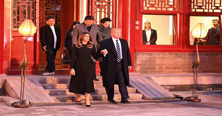 Donald Trump dan Xi Jinping Menikmati Pertunjukan Opera Peking di Kota Terlarang Beijing