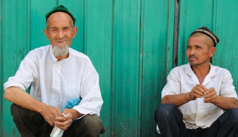 Uighur Dipenjara di Tiongkok karena Memarahi Anaknya Minum Alkohol