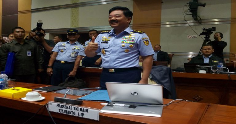 Jalan Mulus Menjadi Panglima TNI, Marsekal Hadi Tjahjanto dan Kumis Tebal