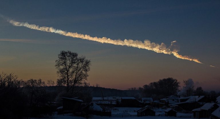 Mengapa Meteoroid Meledak Sebelum Mencapai Bumi