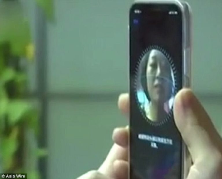 Sistem Pengenal Wajah Apple iPhone X Tiongkok Tidak Bisa Membedakan Pemakaiannya?