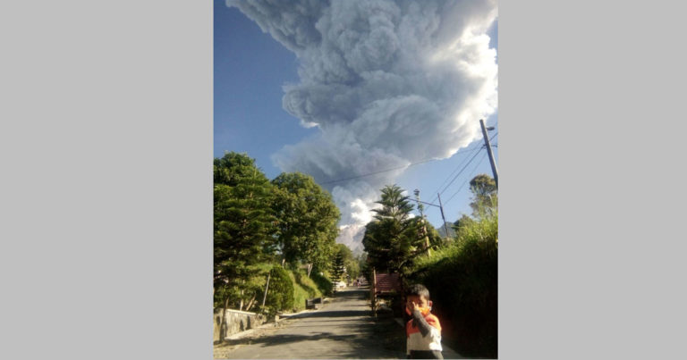 Selama 2 Menit Gunung Merapi Kembali Meletus, Tinggi Kolom Abu Letusan 6.000 Meter