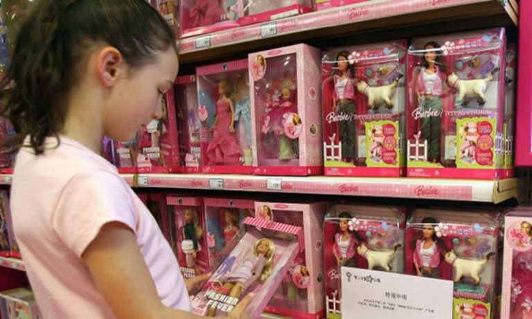 9 Alasan Jangan Berikan Mainan Buatan Tiongkok pada Anak Anda