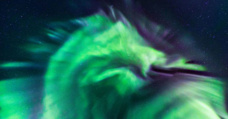 NASA Berbagi Foto Aurora Naga Unik di Langit Kutub Utara