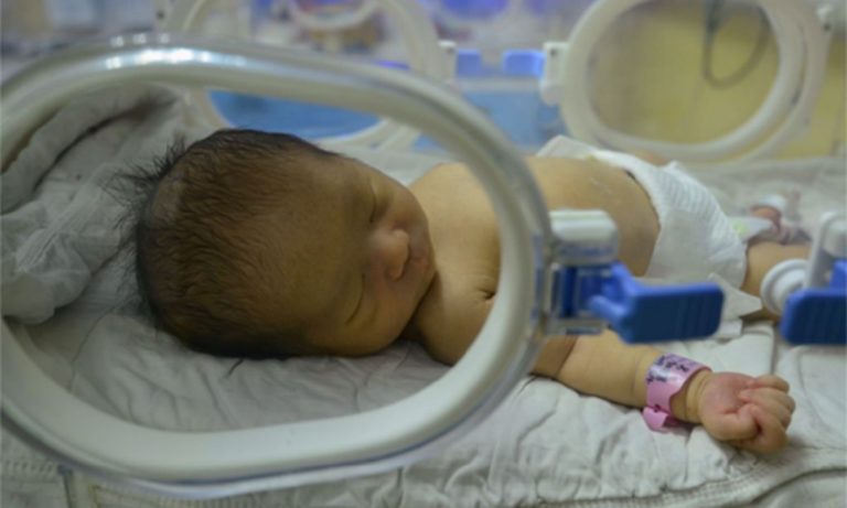 Manfaatkan Celah Hukum Orangtua Tinggalkan Bayinya di Rumah Sakit Amerika, Terbang Kembali ke Tiongkok