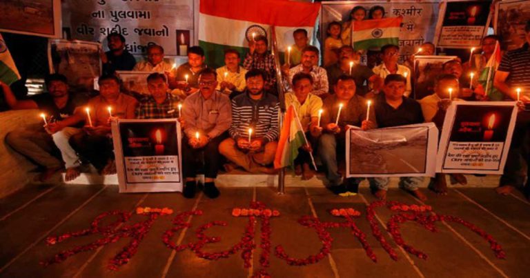 India Tahan Puluhan Orang yang Diduga Terlibat Serangan Mematikan di Kashmir