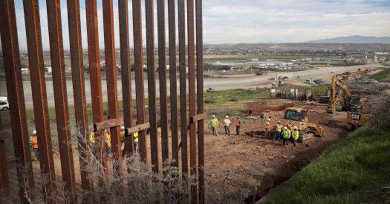 Lebih dari 160.000 Intersepsi, Biden Akhirnya Menyetujui Pembangunan Tembok Perbatasan AS-Meksiko
