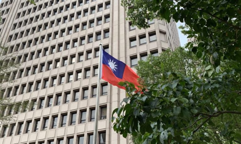 Tiongkok Serobot Pejabat Taiwan untuk Bekerja di Pemerintahan
