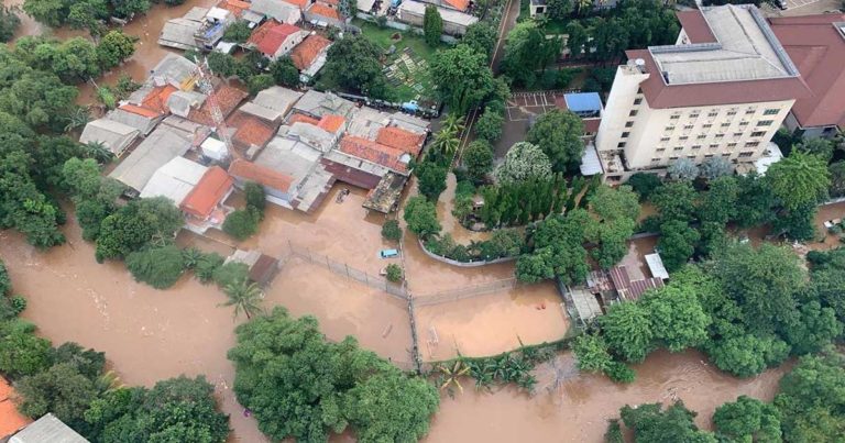 Hujan Ekstrem yang Tak Biasanya Menjadi Penyebab Jabodetabek Terendam Banjir