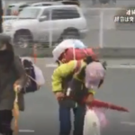 Anak-anak Jepang Akan Membungkukkan Badan 2