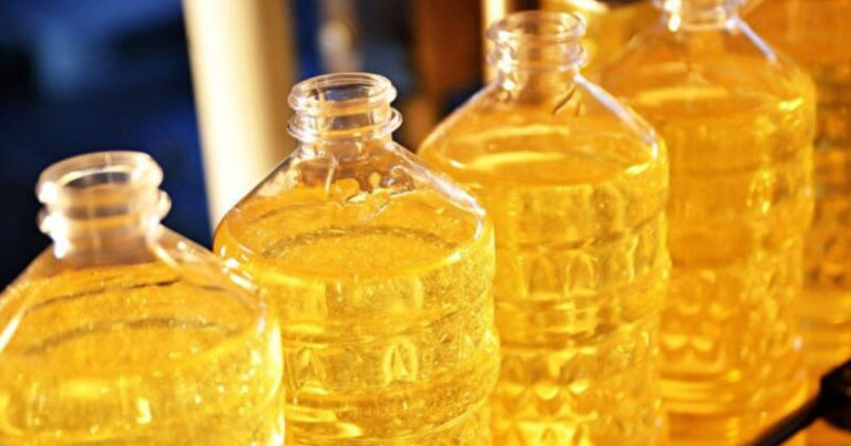 Minyak Goreng di Pasaran Mahal, Pelaku Usaha Guyur Minyak Kemasan 11 Juta Liter Seharga Rp 14.000 per Liter