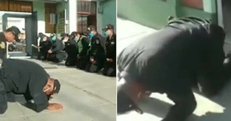 Mereka Merekam Polisi yang Berlutut dan Bersujud untuk Memohon Pertolongan pada Tuhan Sebelum Berangkat dalam Misi yang Sulit