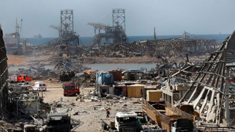 ‘Udara Seperti Tersedot’: Kisah Saksi Kejadian Setelah Beberapa Saat Ledakan di Pelabuhan Beirut