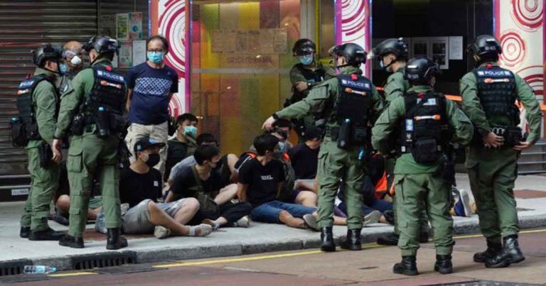 Polisi Hong Kong Menangkap 289 Orang Saat Protes Atas Penundaan Pemilihan Umum