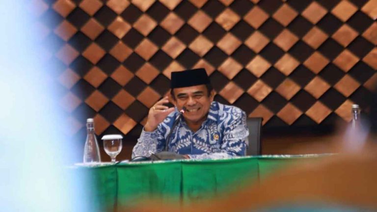Menteri Agama Fachrul Razi Terkonfirmasi Positif Corona