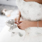 Pengantin Wanita Berjalan ke Altar Digandeng 2 Pria 1