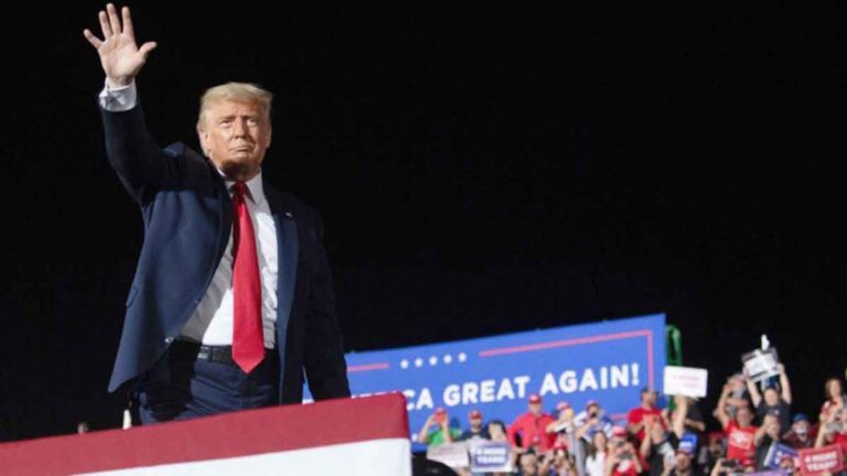 Trump Umumkan Kemajuan Besar : Lihat Hasilnya Minggu Depan Kita Pasti Menang !