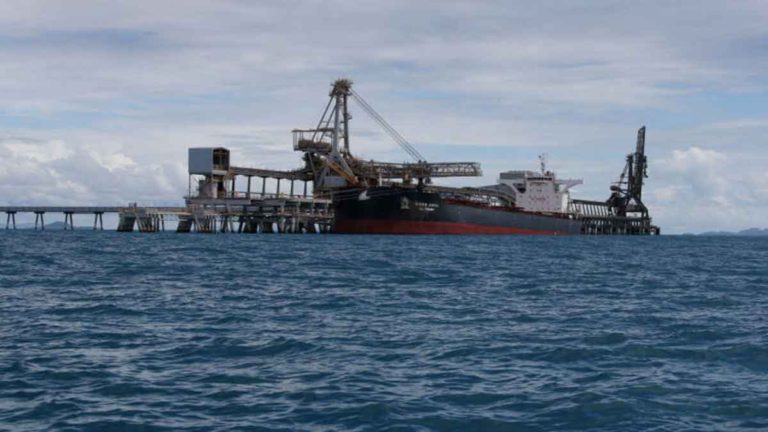 Bongkar Muat Batu Bara Kapal Australia Dilarang, Awak Kapal Terkatung-katung Berbulan-bulan