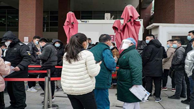 Epidemi di Tiongkok Meningkat, Banyak Tempat Batalkan Kegiatan Malam Tahun Baru