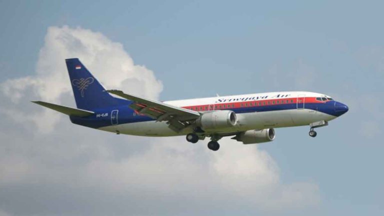 Maskapai Sriwijaya Airlines SJ182 Jakarta-Pontianak Hilang Kontak