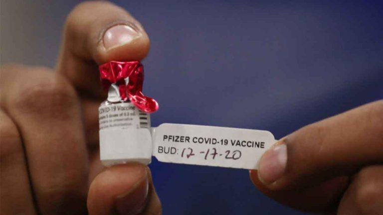 Vaksin Buatan Tiongkok Kembali Dipertanyakan, Orang Tua Tidak Boleh Disuntik!