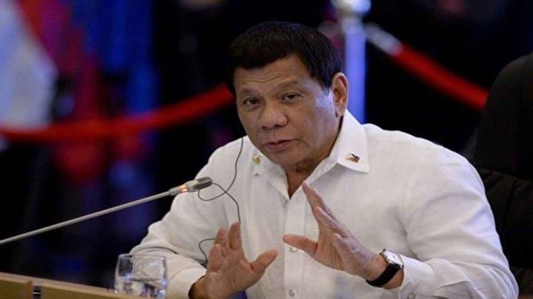 Duterte Mengancam akan Menjebloskan Warganya yang Menolak Vaksinasi ke Sel Tahanan