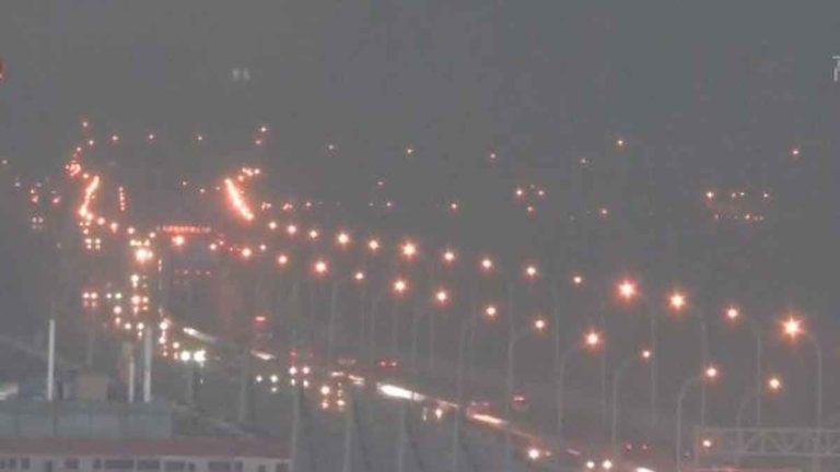 Badai Petir, Hujan Lebat di Wuhan, Siang berubah Gelap, Lebih dari 100 Peringatan Dikeluarkan dalam Sehari