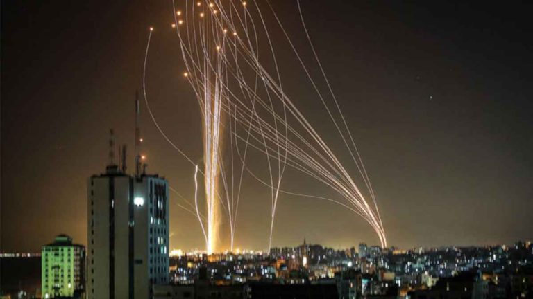 Status Siaga Tinggi di Israel, Sistem Pertahanan Rudal “Iron Dome” Kerja Lembur Mencegat Roket Hamas