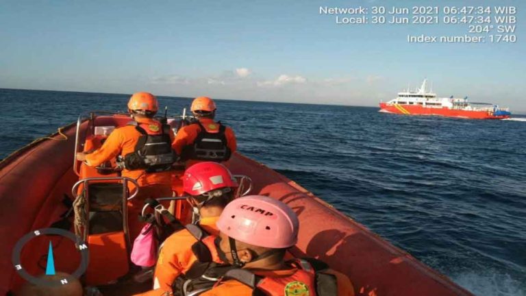 KMP Yunicee Tenggelam di Selat Bali : 39 Selamat Dievakuasi, 7 Orang Meninggal Dunia dan 11 Hilang