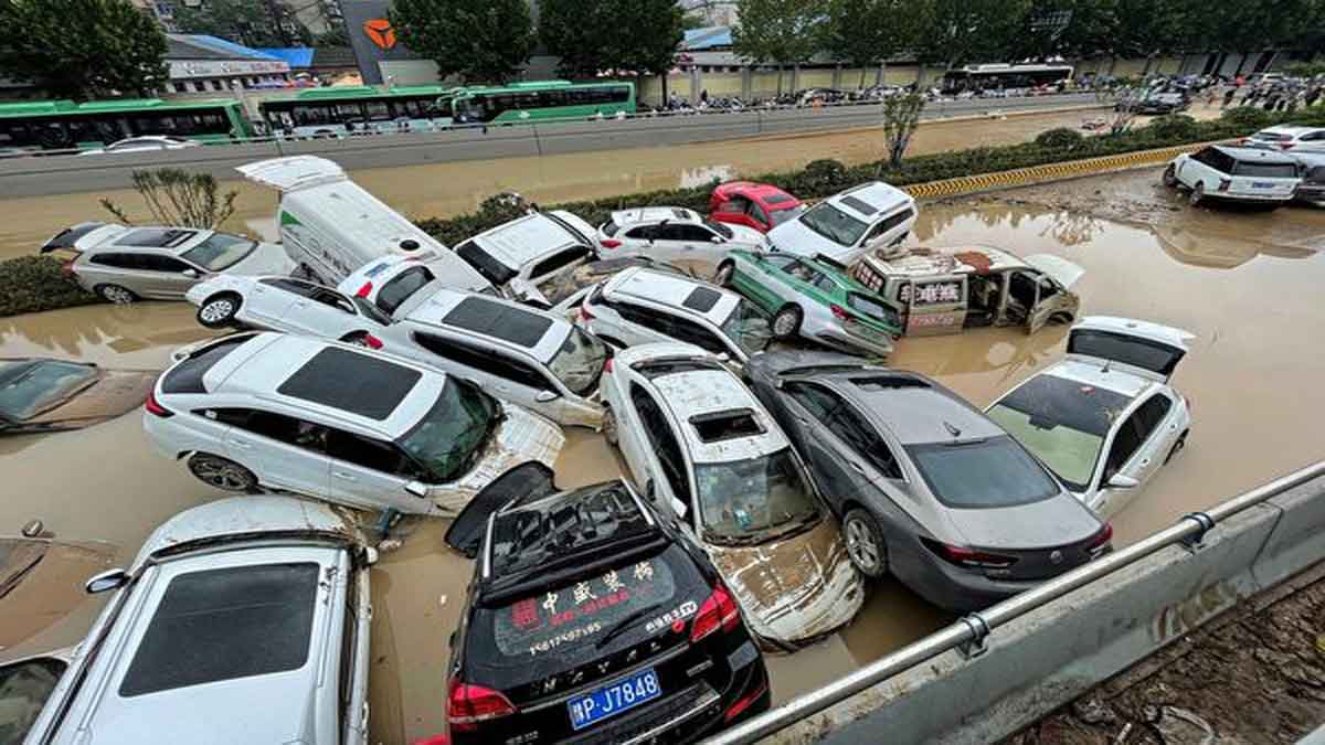 Seberapa Besar Faktor Alam Dan Kesalahan Manusia Dalam Mengkaji Banjir ...