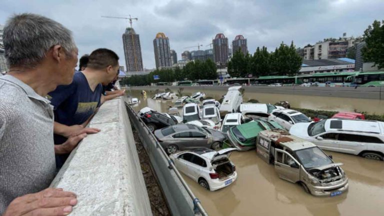 Beredar Rumor Banyak Korban Ditemukan di Terowongan Jingguang Zhengzhou yang Terendam Banjir, Pihak Keluarga Korban Disuruh Pergi