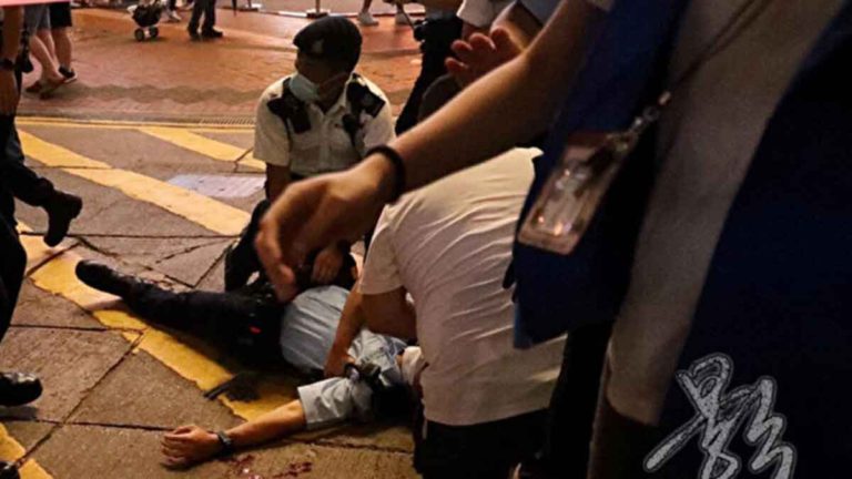 1 Juli di Hong Kong, Seorang Polisi Ditikam oleh Pelaku Pria yang Kemudian Bunuh Diri
