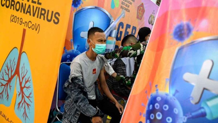 50 Juta Warga Indonesia Sudah Divaksin dengan Dosis Pertama