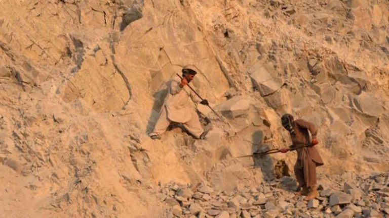 Bisa Salah Perhitungan Jika Komunis Tiongkok Mendambakan Triliunan Sumber Daya Mineral Afghanistan