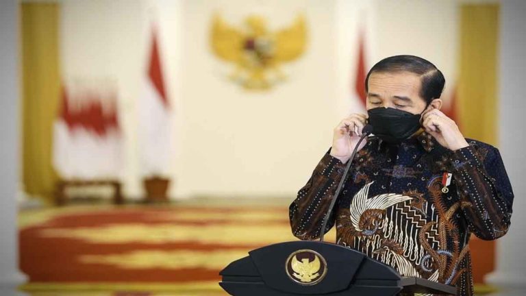 Jokowi Perpanjang PPKM Level 4 Hingga 9 Agustus 2021