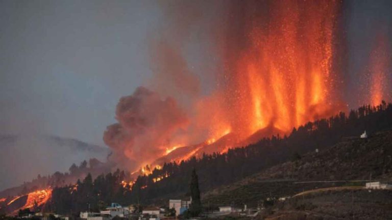 Erupsi Gunung La Palma Spanyol Memiliki Daya Rusak, 6.000 Orang Dievakuasi Hingga Penerbangan Dibatalkan